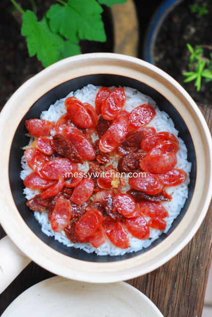Lap Cheong Claypot Rice 臘腸煲仔飯